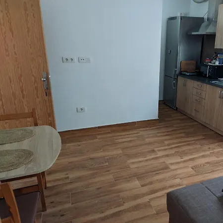 شقة Casa Roberta أرونا