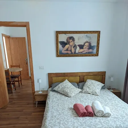 Casa Roberta أرونا